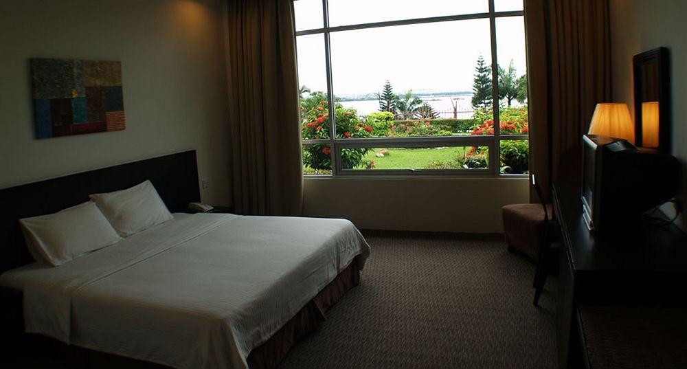 Hotel Straits View Jb